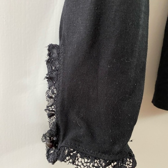 Pretty Sisley Top with Black Lace - Picture 3 of 6